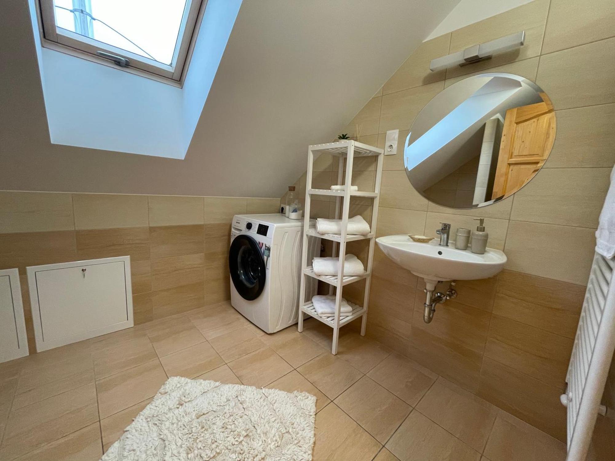 Taverna Apartman Монор Екстериор снимка